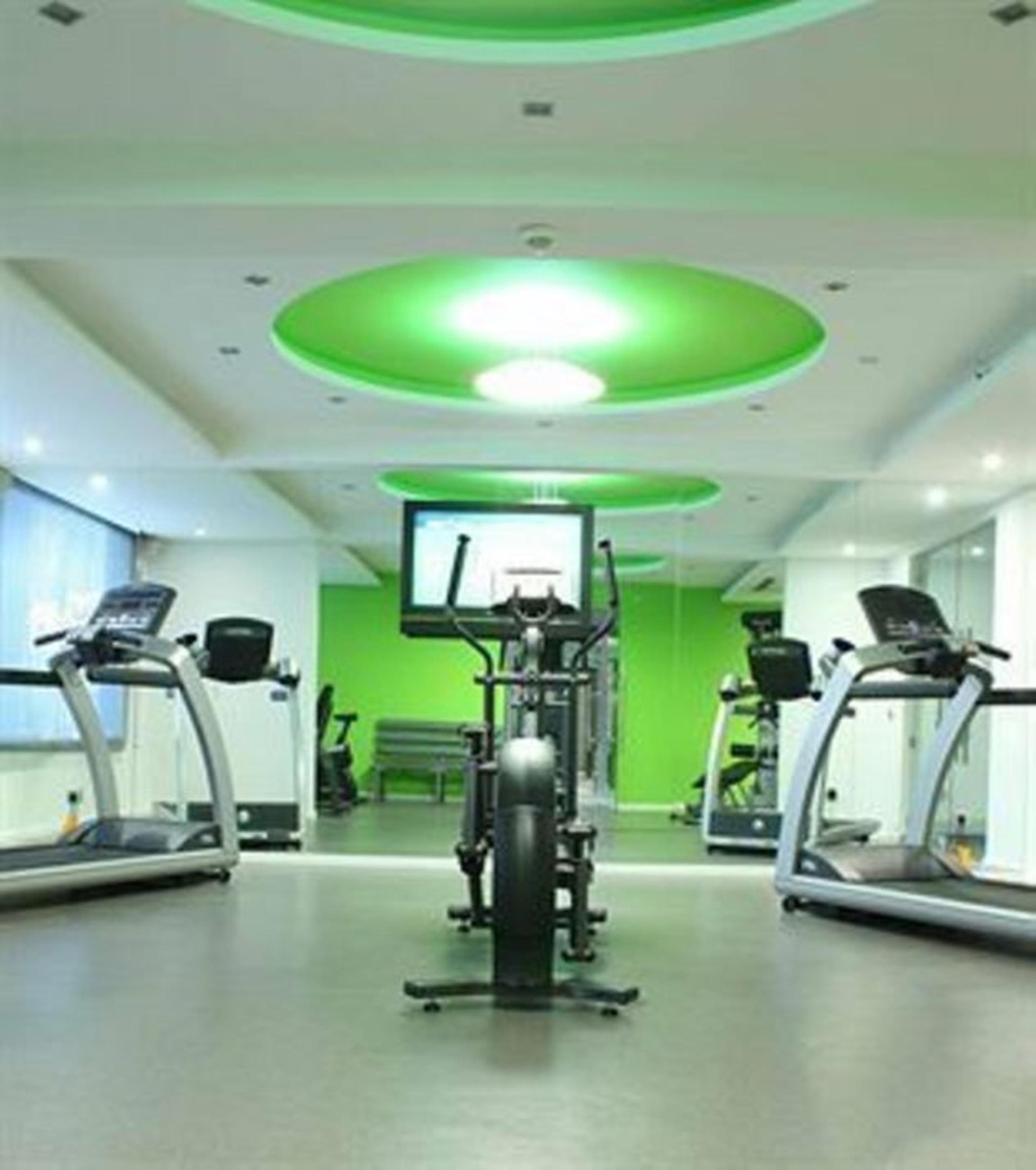 Hotel Farah Касабланка Екстер'єр фото The gym at the hotel