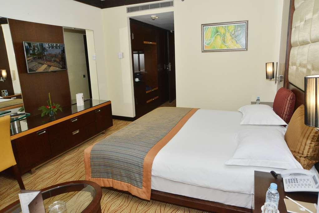 Hotel Farah Касабланка Номер фото A room at the hotel
