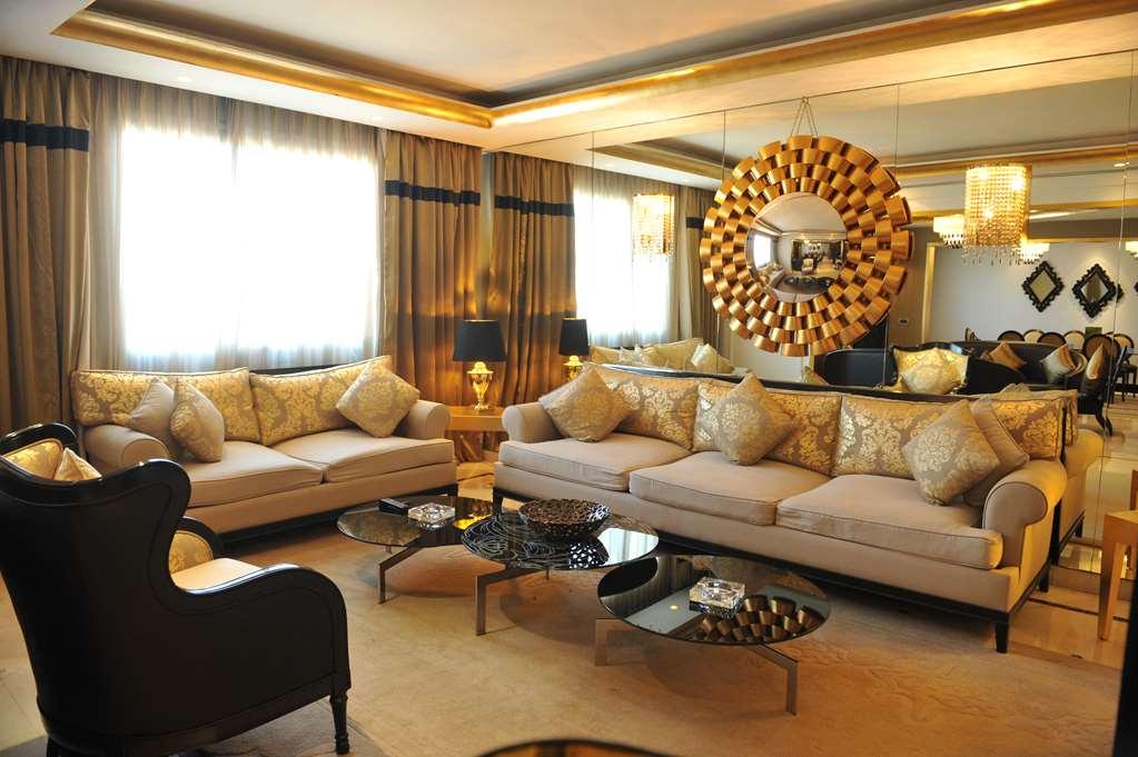 Hotel Farah Касабланка Номер фото A living room