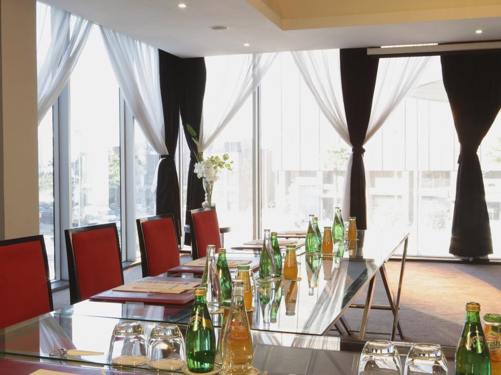 Hotel Farah Касабланка Екстер'єр фото Meeting room